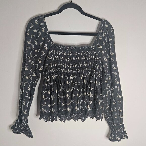 American Eagle Outfitters Tops - American Eagle Long Sleeve Blouse Medium